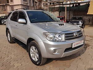 Second Hand Toyota Fortuner 3.0 MT in Mumbai