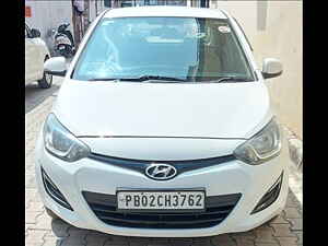 Second Hand हुंडई i20 मैग्ना (o) 1.4 crdi in लुधियाना