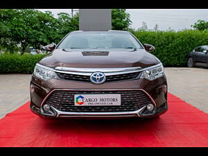 Second Hand Toyota Camry Hybrid in Ahmedabad