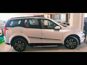 Second Hand மஹிந்திரா  xuv500 w6 in ஹைதராபாத்