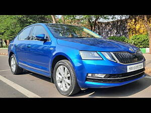 Second Hand Skoda Octavia 2.0 TDI CR Style Plus AT in Mumbai