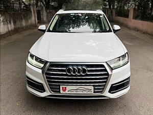 Second Hand Audi Q7 45 TDI Technology Pack in Delhi