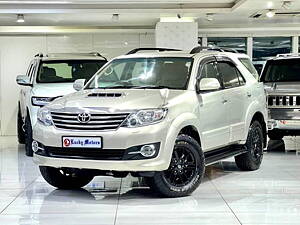 Second Hand Toyota Fortuner 4x2 AT in Mumbai