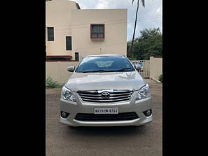 Second Hand Toyota Innova 2.5 V 7 STR in Kolhapur