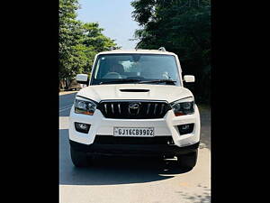 Second Hand Mahindra Scorpio S10 in Surat