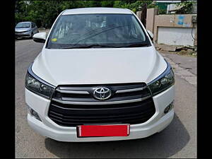 Second Hand Toyota Innova Crysta 2.4 G 7 STR [2016-2017] in Lucknow