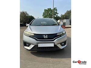 Second Hand Honda Jazz V Petrol in Thane