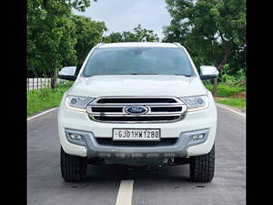 Second Hand Ford Endeavour Titanium 2.2 4x2 AT in Ahmedabad