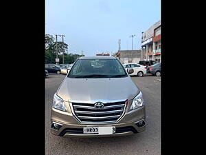 Second Hand Toyota Innova 2.5 G 7 STR BS-IV in Chandigarh