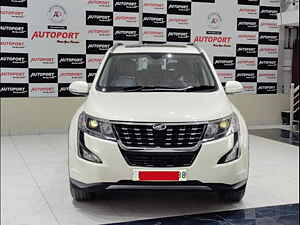 Second Hand महिंद्रा XUV500 w11 ऑटोमैटिक in बैंगलोर