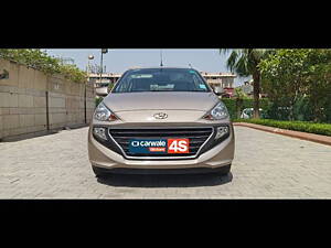 Second Hand Hyundai Santro Magna in Delhi