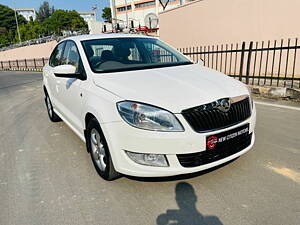 Second Hand Skoda Rapid Ambition 1.6 MPI MT in Bangalore