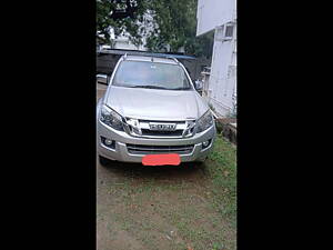 Second Hand Isuzu D-Max V-Cross 4x4 in Chennai