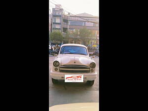 Second Hand Hindustan Motors Ambassador Classic 1800 ISZ AC in Hyderabad