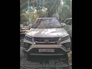 Second Hand Toyota Urban Cruiser Premium Grade MT in Lucknow