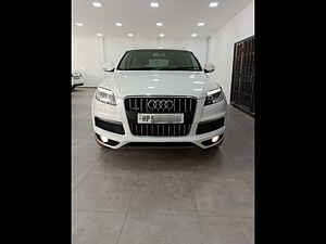 Second Hand ऑडी q7 3.0 tdi  क्वाट्रो प्रीमियम in लुधियाना