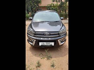 Second Hand Toyota Innova Crysta 2.4 GX 8 STR [2016-2020] in Hyderabad