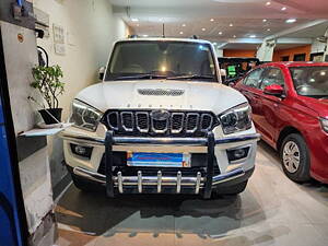 Second Hand Mahindra Scorpio S11 MT 7S CC in Kolkata