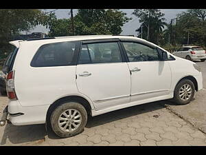 Second Hand Toyota Innova 2.5 V 7 STR in Satna