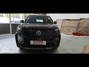 Second Hand MG Hector Plus Sharp 1.5 Petrol Turbo CVT 6-STR in Hyderabad