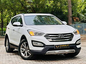 Second Hand Hyundai Santa Fe 4 WD (AT) in Delhi