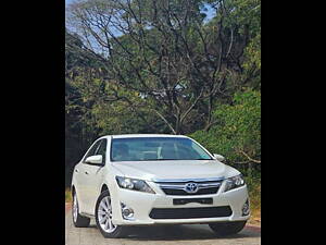 Second Hand Toyota Camry Hybrid in Pune