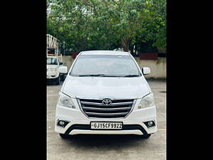 Second Hand Toyota Innova 2.5 G BS IV 8 STR in Surat