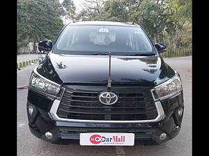 Second Hand Toyota Innova Crysta G 2.4 7 STR in Agra