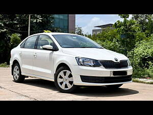 Second Hand Skoda Rapid Active 1.5 TDI in Vadodara