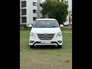 Second Hand Toyota Innova 2.5 VX 8 STR BS-III in Nashik