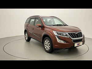 Second Hand महिंद्रा XUV500 w9 ऑटोमैटिक in दिल्ली