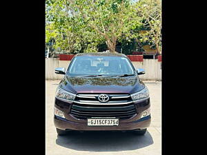 Second Hand Toyota Innova Crysta 2.4 G 8 STR [2016-2017] in Surat