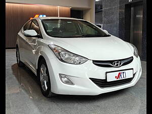 Second Hand Hyundai Elantra 1.6 SX AT in Ahmedabad