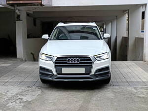 Second Hand Audi Q3 30 TDI Premium FWD in Hyderabad