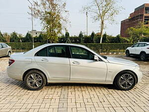 Second Hand Mercedes-Benz C-Class 220 CDI Avantgarde AT in Chandigarh