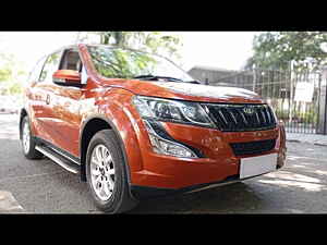 Second Hand महिंद्रा XUV500 w10 ऑटोमैटिक in बैंगलोर