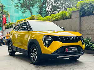 Second Hand महिंद्रा xuv300 AX5 1.5 डीज़ल in कोलकाता