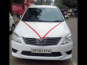 Second Hand Toyota Innova 2.5 G BS IV 8 STR in Kanpur