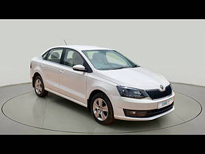 Second Hand Skoda Rapid Ambition 1.6 MPI AT in Bangalore