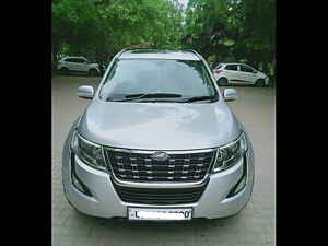 Second Hand महिंद्रा XUV500 w11 in दिल्ली