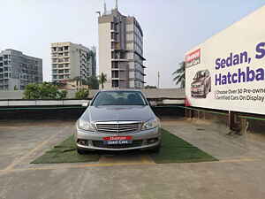 Second Hand मर्सिडीज़ बेंज़ सी-क्लास 220 ब्लूएफ़िशियंसी in मुंबई