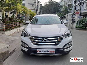 Second Hand Hyundai Santa Fe 4 WD in Hyderabad
