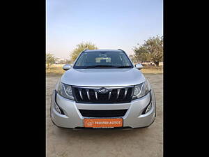 Second Hand Mahindra XUV500 W10 AWD in Delhi