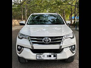 Second Hand Toyota Fortuner 2.8 4x2 AT [2016-2020] in Delhi