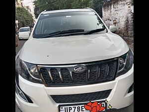 Second Hand महिंद्रा XUV500 w10 ऑटोमैटिक in कानपुर