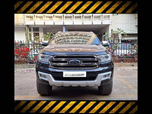 Second Hand Ford Endeavour Titanium 3.2 4x4 AT in Hyderabad