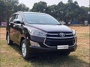 Second Hand Toyota Innova Crysta 2.4 GX 8 STR [2016-2020] in Kolhapur