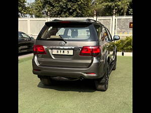 Second Hand Toyota Fortuner 4x2 AT in Noida