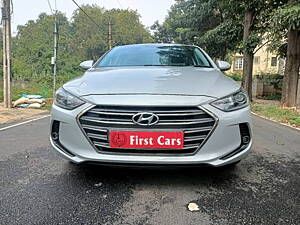 Second Hand Hyundai Elantra SX (O) 2.0 AT in Bangalore