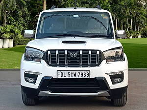 Second Hand Mahindra Scorpio S11 MT 7S CC in Delhi